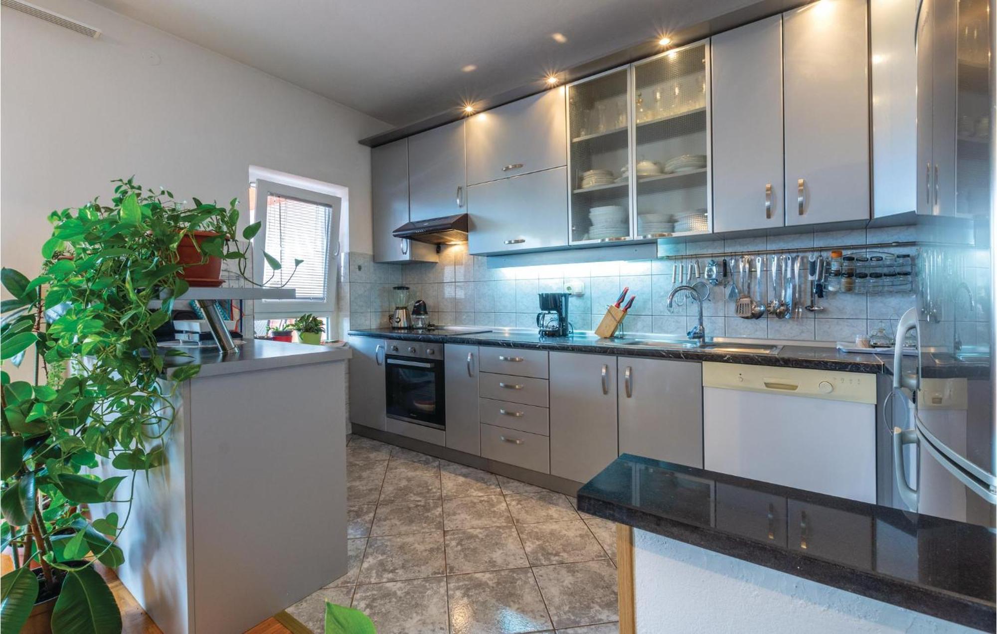 Nice Apartment In Plano With Kitchen Экстерьер фото
