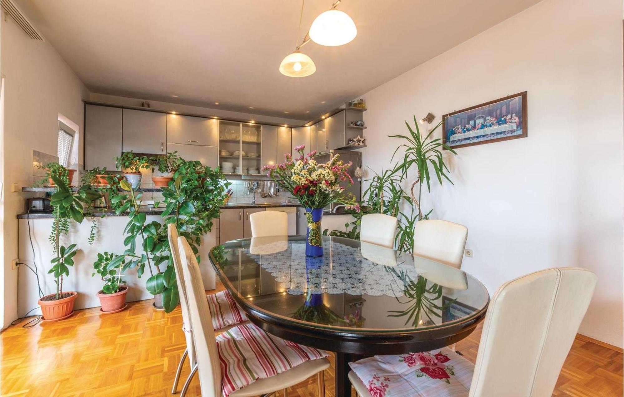Nice Apartment In Plano With Kitchen Экстерьер фото
